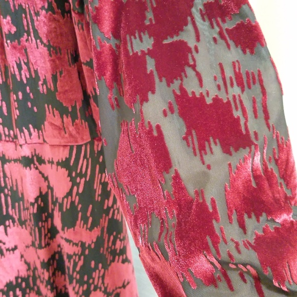 Red Velvet Burnout Mini Dress w/ Black Lining - Sz Large - Picture 2 of 8